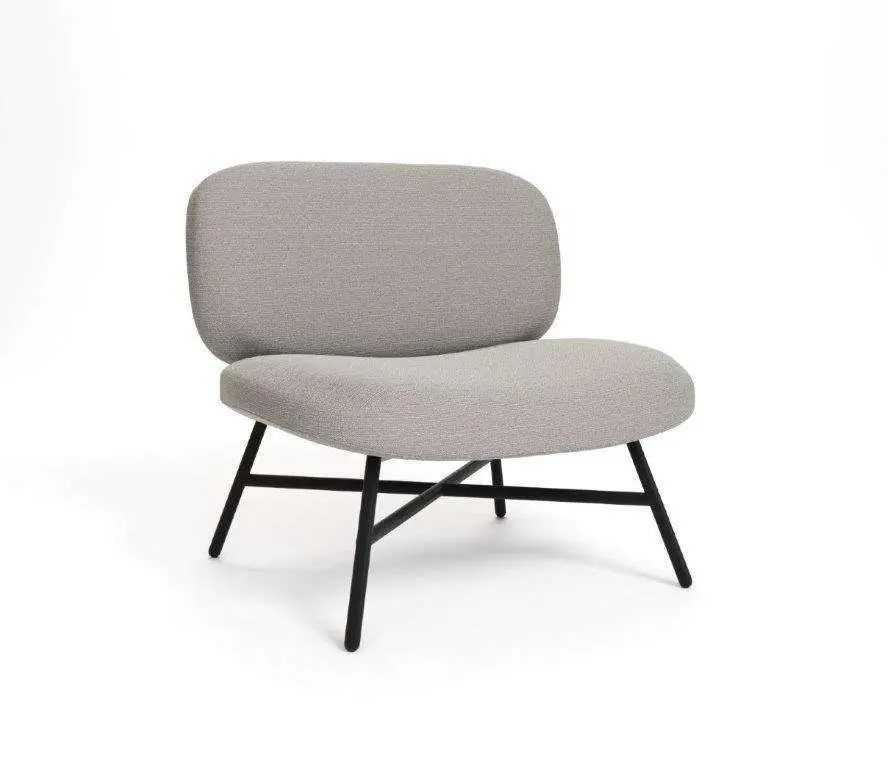 macphersons_office_furniture_rosie single chair_hospitality_soft seating_1.jpg